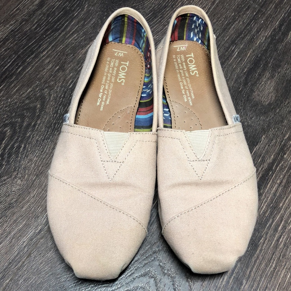TOMS - Picture 1 of 10